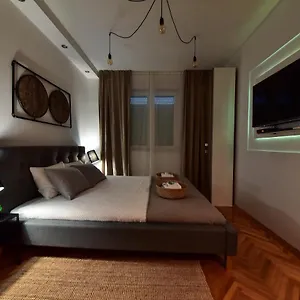 https://viatorem-room-in-old-town-center.hotelinzadar.com
